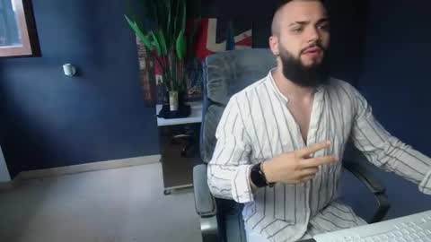 OscarWills online show from June 18, 2026, 4:46 am