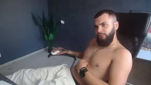 OscarWills online show from July 17, 2026, 4:41 am