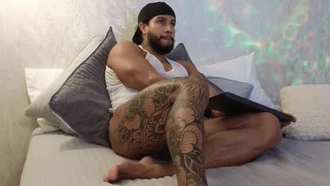 Snapshot of osher_cox chatting on November 18, 2025, 12:05 am osher_cox online show from November 18, 2025, 12:05 am