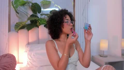 Oshun  online show from March 12, 2025, 11:53 am