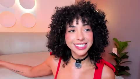 Snapshot of oshun_25 chatting on May 5, 2026, 12:46 pm Oshun online show from May 5, 2026, 12:46 pm