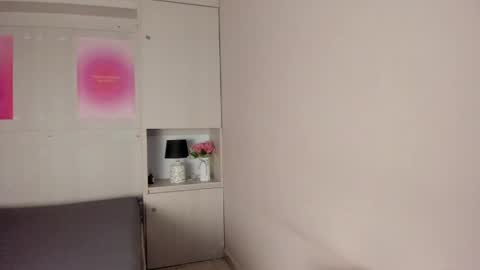 oshun_444 online show from April 28, 2026, 12:10 pm