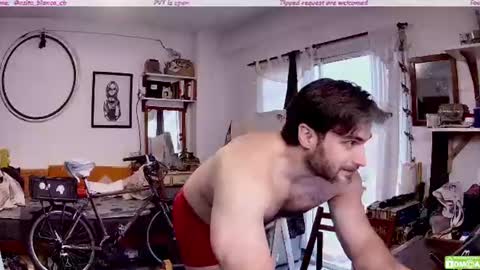 Osito Blanco online show from August 5, 2026, 7:49 pm