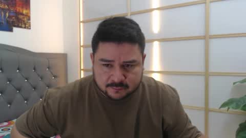 Snapshot of oso_gael chatting on May 17, 2026, 5:42 pm Bear Gael online show from May 17, 2026, 5:42 pm