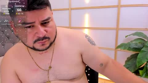 Snapshot of oso_gael chatting on July 19, 2026, 5:49 pm Bear Gael online show from July 19, 2026, 5:49 pm