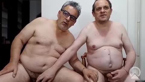 Snapshot of osoandcub chatting on November 11, 2025, 9:37 pm Osoandcub online show from November 11, 2025, 9:37 pm