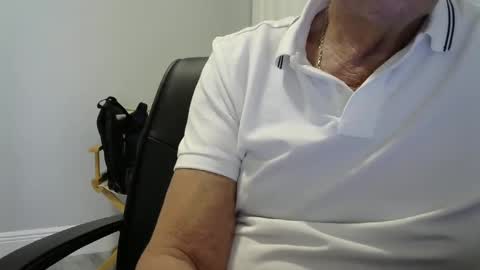 Ossi online show from October 12, 2025, 8:52 pm