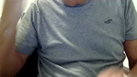 Snapshot of ossibottom chatting on June 1, 2026, 2:02 am Ossi online show from June 1, 2026, 2:02 am