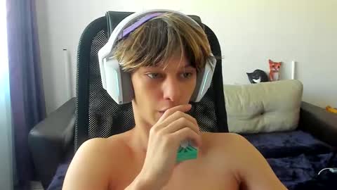 Ostin online show from September 10, 2025, 5:07 am