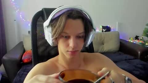 Ostin online show from December 1, 2025, 5:34 am