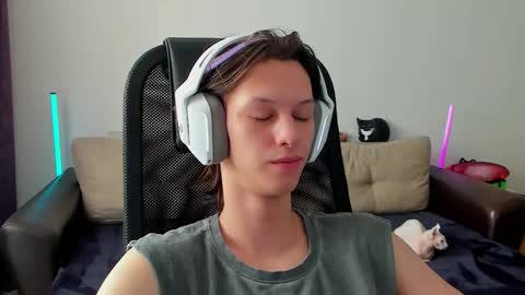 Ostin online show from March 1, 2026, 10:17 am