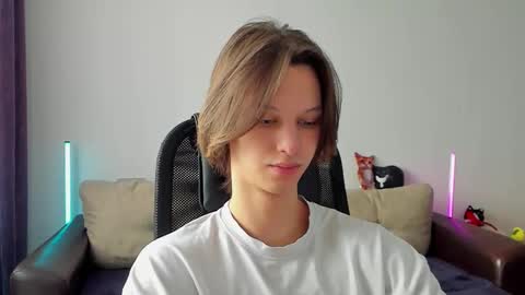 Ostin online show from March 13, 2026, 7:26 am