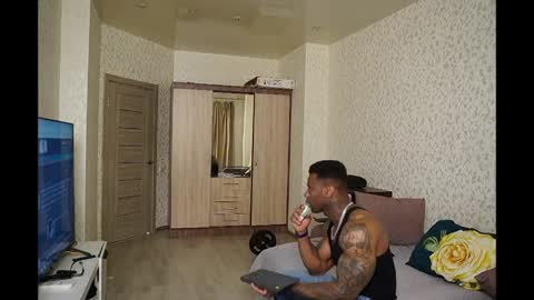 Snapshot of ostine_brown chatting on March 25, 2026, 6:14 pm Ostine Brown online show from March 25, 2026, 6:14 pm