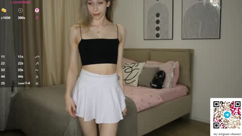 Snapshot of ottiliebolyard chatting on April 1, 2026, 10:07 pm Anne online show from April 1, 2026, 10:07 pm