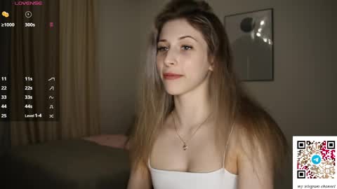 Snapshot of ottiliebolyard chatting on April 5, 2026, 12:52 am Anne online show from April 5, 2026, 12:52 am