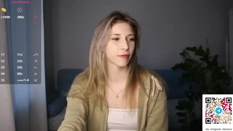 Snapshot of ottiliebolyard chatting on April 16, 2026, 4:08 pm Anne online show from April 16, 2026, 4:08 pm