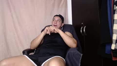 otto_stud online show from April 16, 2026, 4:13 am