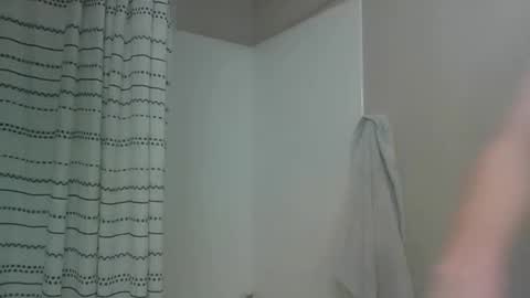 Snapshot of ouioui689 chatting on March 10, 2026, 6:57 pm ouioui689 online show from March 10, 2026, 6:57 pm