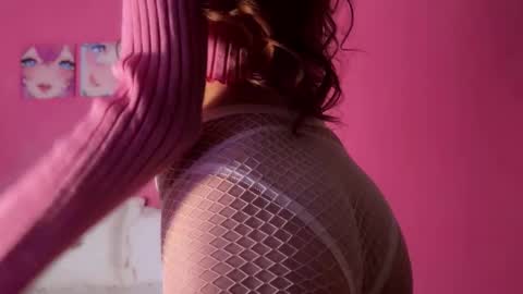 Snapshot of outerspace2000 chatting on October 18, 2025, 5:03 pm outerspace2000 online show from October 18, 2025, 5:03 pm