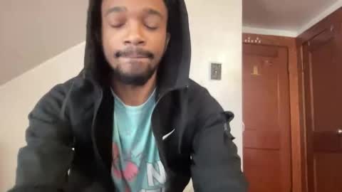 outofhisleague_ online show from November 18, 2025, 4:44 pm