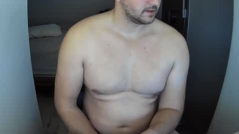 Snapshot of outside1991 chatting on December 1, 2024, 5:35 pm outside1991 online show from December 1, 2024, 5:35 pm