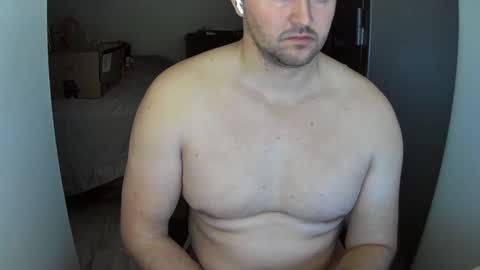 Snapshot of outside1991 chatting on December 12, 2024, 4:48 am outside1991 online show from December 12, 2024, 4:48 am