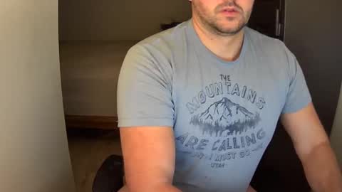 Snapshot of outside1991 chatting on December 30, 2024, 7:04 am outside1991 online show from December 30, 2024, 7:04 am