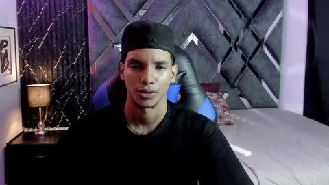 Snapshot of owen_blaze3 chatting on May 2, 2026, 3:22 am owen blaze online show from May 2, 2026, 3:22 am
