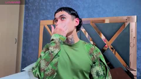 Snapshot of owen_desmond chatting on September 28, 2025, 2:17 am owen desmond online show from September 28, 2025, 2:17 am