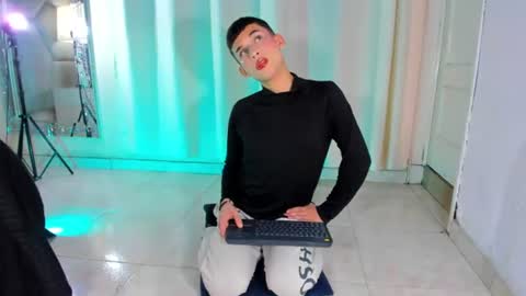 owen_stone1 online show from July 10, 2026, 12:26 am