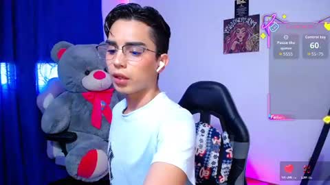 Snapshot of owenblue__ chatting on June 24, 2026, 12:26 pm Owen Independent model online show from June 24, 2026, 12:26 pm