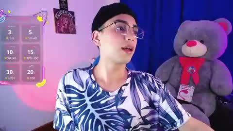 Snapshot of owenblue__ chatting on July 16, 2026, 9:15 am Owen Independent model online show from July 16, 2026, 9:15 am