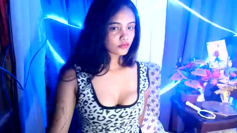 Snapshot of oxana_wetpussy chatting on July 25, 2026, 12:20 am oxana_wetpussy online show from July 25, 2026, 12:20 am