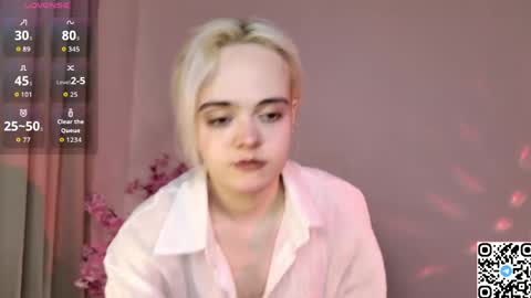 Snapshot of oxcy_live chatting on April 29, 2026, 5:11 am Oxcy online show from April 29, 2026, 5:11 am