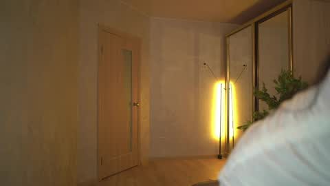 Oxana   Hi friends all my videos are 50 off check my bio online show from April 30, 2026, 9:37 am