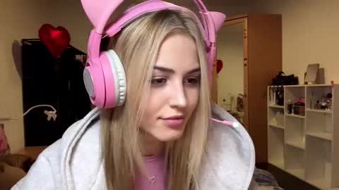 Snapshot of ozellagranville chatting on February 15, 2026, 7:21 pm Eva online show from February 15, 2026, 7:21 pm