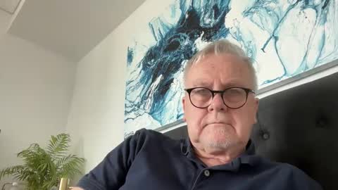 Snapshot of ozhairybearxxxx chatting on October 20, 2025, 4:35 am ozhairybearxxxx online show from October 20, 2025, 4:35 am