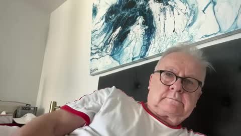 Snapshot of ozhairybearxxxx chatting on April 26, 2026, 5:27 am ozhairybearxxxx online show from April 26, 2026, 5:27 am