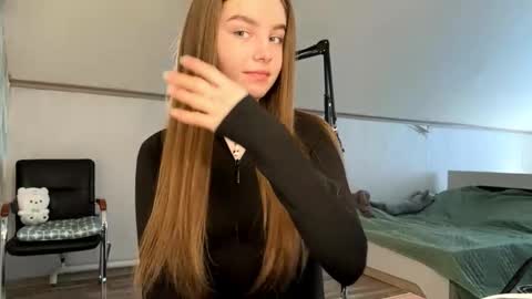 Kate online show from March 15, 2026, 5:13 am