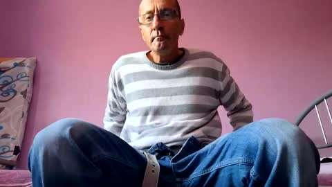 ozved5413 online show from April 24, 2026, 10:28 am