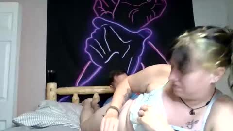 Snapshot of ozzybeast chatting on April 11, 2026, 7:18 pm ozzybeast online show from April 11, 2026, 7:18 pm