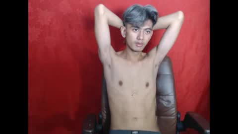 Snapshot of p1noytwink_xel chatting on May 6, 2026, 10:53 am p1noytwink_xel online show from May 6, 2026, 10:53 am