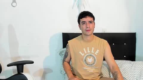 Snapshot of p_jhon chatting on January 8, 2025, 1:42 am P online show from January 8, 2025, 1:42 am