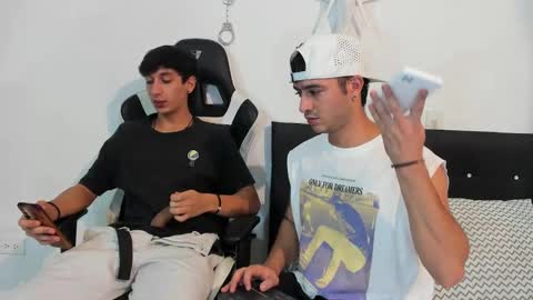 Snapshot of p_jhon chatting on January 25, 2025, 9:14 pm P online show from January 25, 2025, 9:14 pm