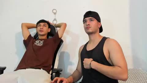 Snapshot of p_jhon chatting on February 14, 2025, 2:07 am P online show from February 14, 2025, 2:07 am