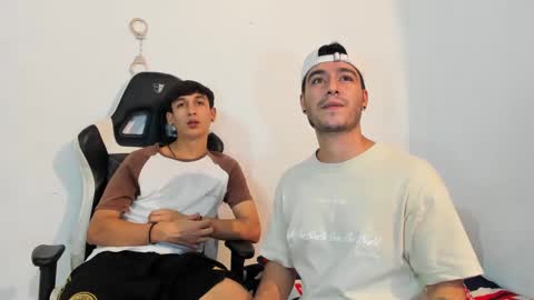 Snapshot of p_jhon chatting on February 23, 2025, 2:07 am P online show from February 23, 2025, 2:07 am