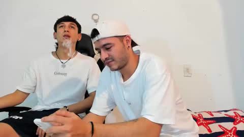 Snapshot of p_jhon chatting on February 24, 2025, 2:30 am P online show from February 24, 2025, 2:30 am