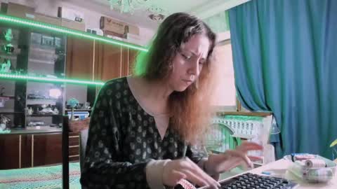 Snapshot of pa1e_pr1ncess chatting on May 26, 2026, 6:09 am Ella online show from May 26, 2026, 6:09 am