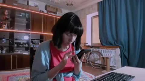 Snapshot of pa1e_pr1ncess chatting on June 9, 2026, 7:31 am Ella online show from June 9, 2026, 7:31 am