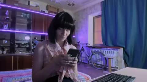 Snapshot of pa1e_pr1ncess chatting on June 14, 2026, 7:54 am Ella online show from June 14, 2026, 7:54 am